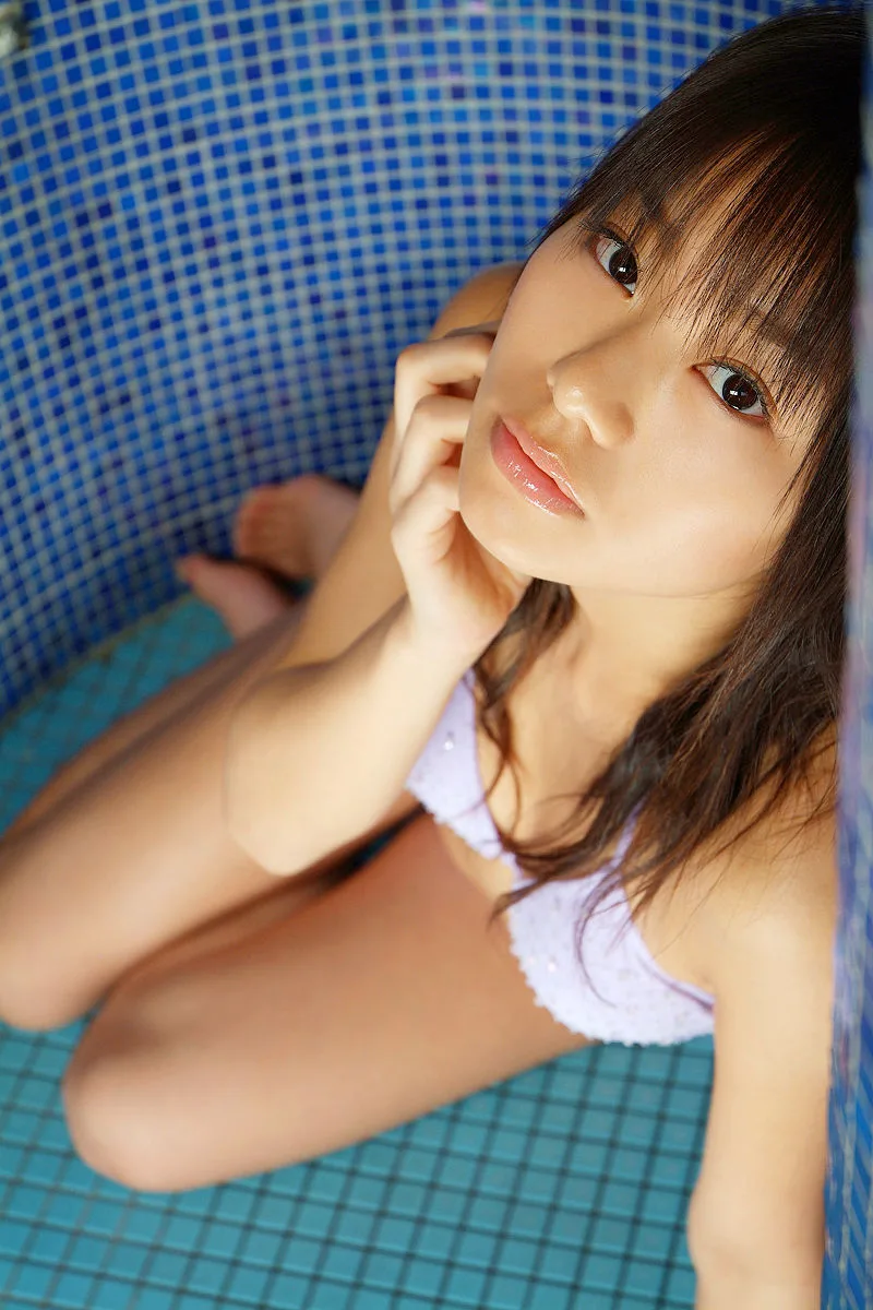 [Mặt trước] Album ảnh "Cô gái thuần khiết" của Miyuki Umikawa - 23